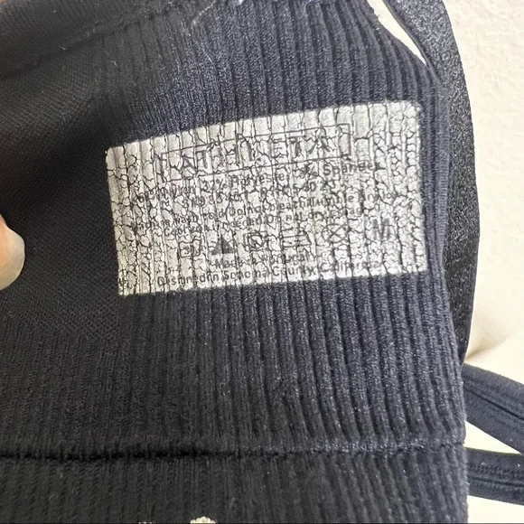 Athleta Black Womens Fitted Seamless Racer Back Sports Bra Size Medium - Picture 8 of 8